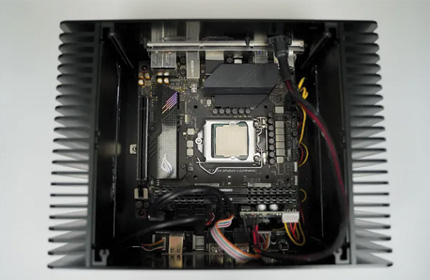 Akasa’s Maxwell Pro — superior design for the powerful i9!